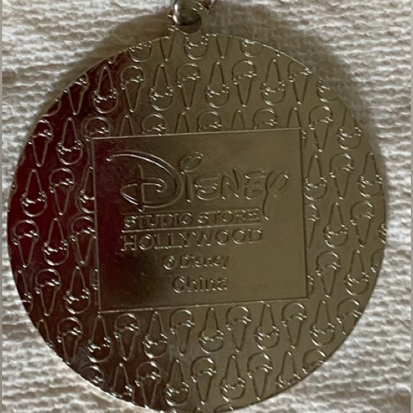 Disney Hollywood Studios NWT Key Chain/Bag Charm Donald Duck - Picture 6 of 6